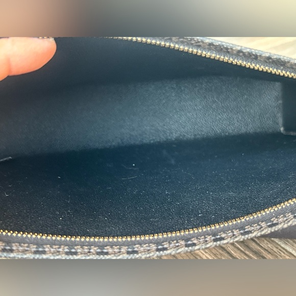 Saint Laurent Monogram Toiletry Bag - Picture 12 of 16